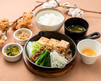 鉄鍋　牛豆腐　名古屋コーチンの卵付き