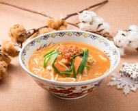 サクサクガーリックの担々麺