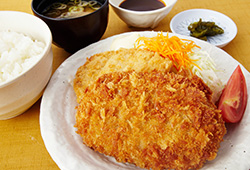 味噌かつ・メンチ定食