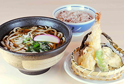 地粉うどん天ぷら御膳