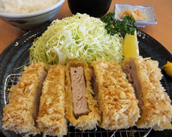 彩の国黒豚とんかつ定食