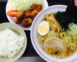 こってり醤油ラーメンから揚げセット