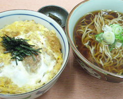 三元豚ロースカツ丼かけそばセット