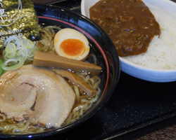 醤油ラーメン＆ミニカレーセット