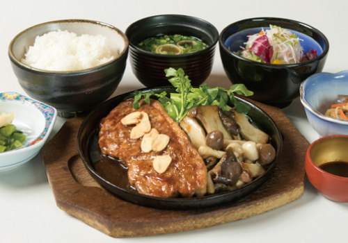 信州きのこと上州もち豚とんてき御膳