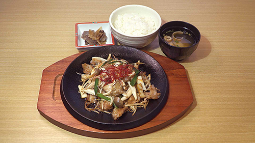 三種のきのこと上州麦豚スタミナ焼き