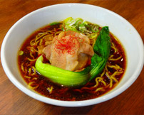 北海道　恵庭産豚の肉肉醤油ラーメン