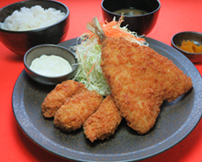 ミックスフライ定食