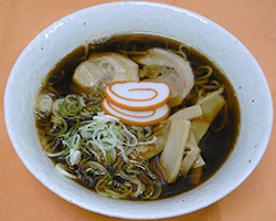 富山ブラックラーメン