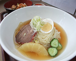 盛岡冷麺セット （ミニビビンバ丼）