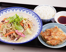 上里ちゃんぽん餃子セット