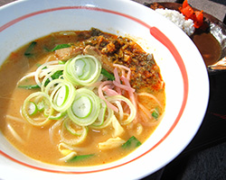 下仁田ねぎラー油味噌ラーメンミニカレーセット
