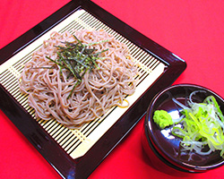 ①二八そば（冷）②二八そば大盛り（冷）