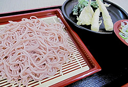 春の天ぷら桜そばセット