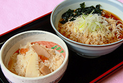 花そばとミニ筍ごはん