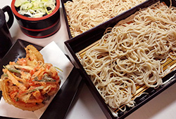 桜エビのかき揚げせいろ蕎麦