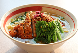 BARIKI春菜塩ラーメン（桜）