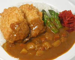 白金豚(ハッキントン)メンチカツカレー