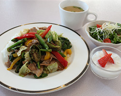 豚肉と春野菜のオイスターソース炒め