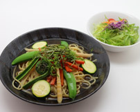 いか人参と春野菜のスープパスタ