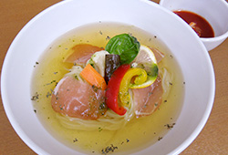 夏のイタリアン冷麺～バジル風味で～