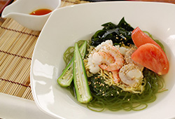 海鮮わかめ冷麺