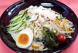 ゴマだれの豚しゃぶ冷麺