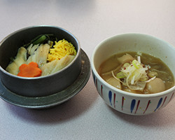 あなごの釜飯と芋煮汁