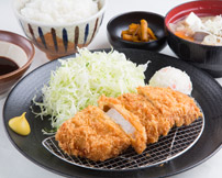 香り豚の手付けロースカツ定食