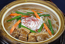 煮込み味噌ラーメン