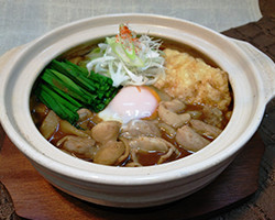 「佐助豚もつ」味噌煮込みうどん