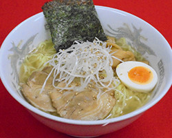 しょっつるラーメン