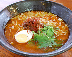 佐助豚の肉味噌坦々麺