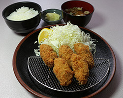 三陸産カキフライ定食