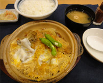 よりいポークのカツ煮定食