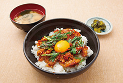 スタミナ豚キムチ丼