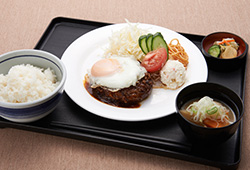 ハンバーグ定食