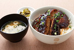 かながわ夢ポークメンチカツ丼