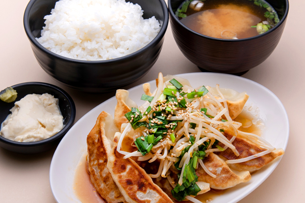 ニラだれ焼き餃子とまろゆば定食のイメージ画像