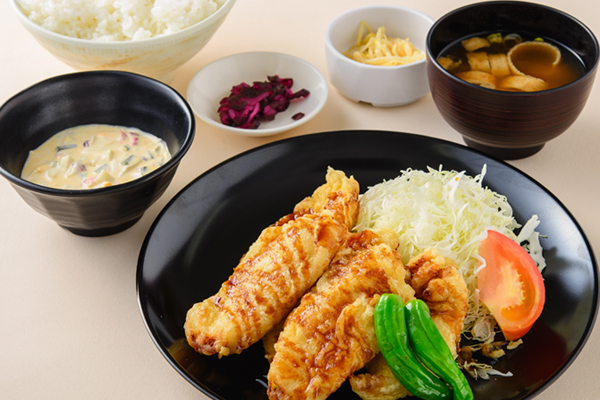 みちのく清流どりのかしわ天定食 ~西わらび入りタルタルソースを添えて~のイメージ画像