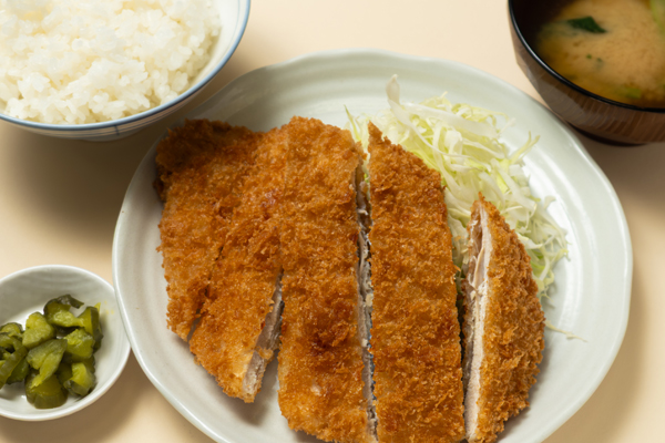 つくば鶏のチキンカツ定食のイメージ画像
